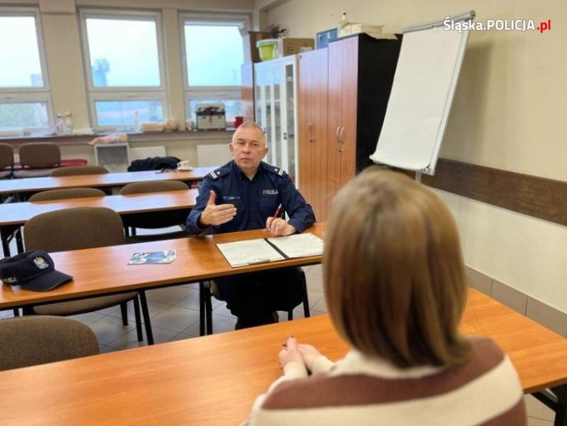 Jak przeprowadzić dobrą rozmowę kwalifikacyjną z pracownikiem? Pytania, przebieg i błędy