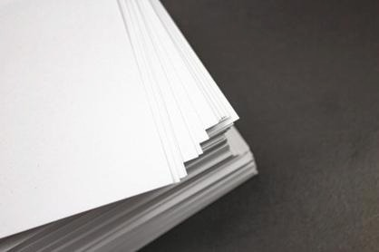 Jaka gramatura papieru do pracy magisterskiej? Wybierz właściwą bez błędów