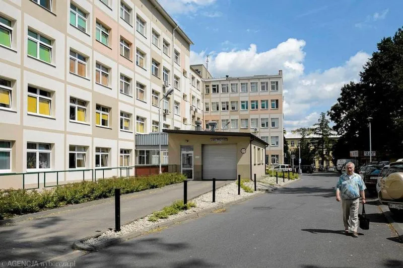 Zwolnienie lekarskie a basen
